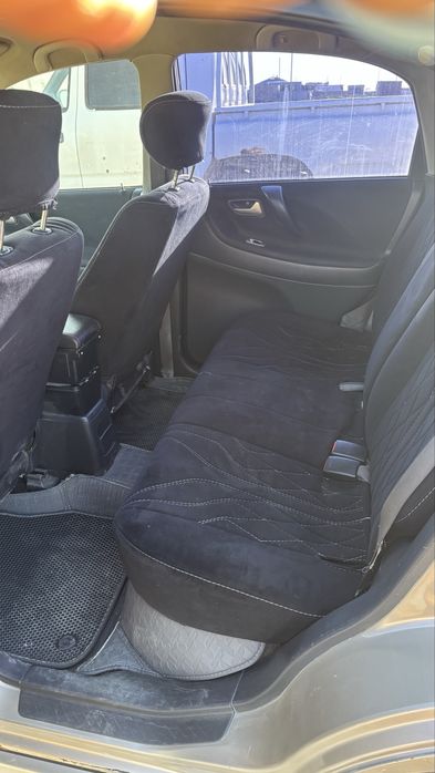 Suzuki liana 2006г