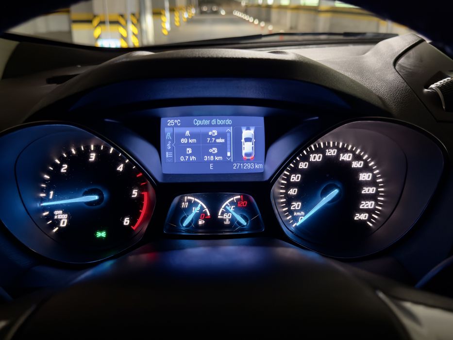 Vand Ford Kuga 2013 4x4
