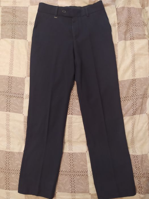 Продам школьную форму для мальчика