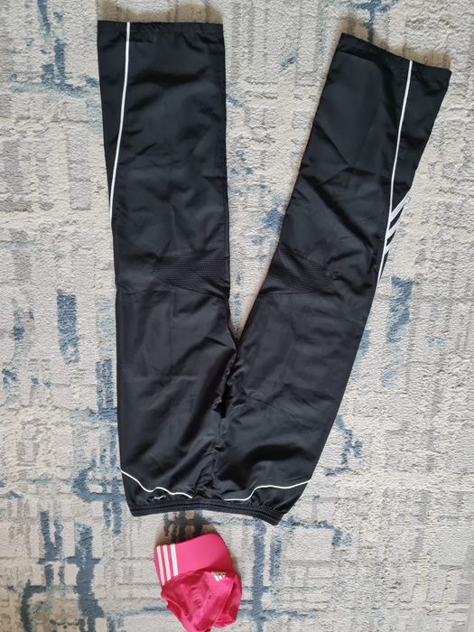 Продам спортивный костюм для девочки