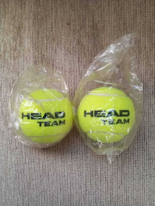 Ракета за тенис на корт