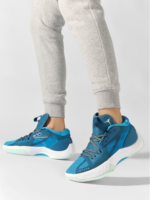 Nike Jordan separate zoom