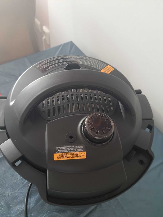Продавам нов мултикукър Instant Pot Pro Plus