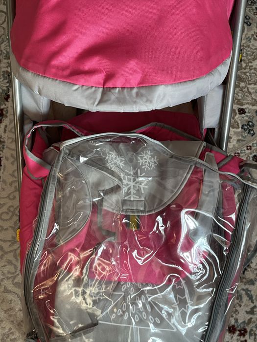 Санки Ника малиновые.