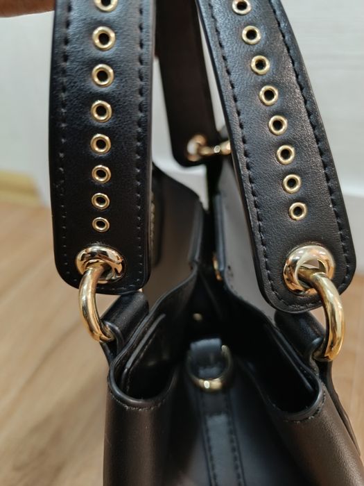 Женская сумка с ручками