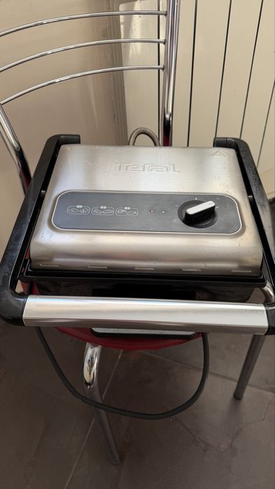 Грильница Tefal.