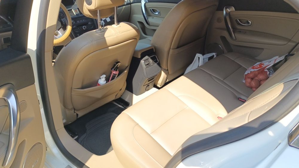 RENAULT Latitude 2013 — imagine 5