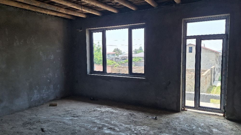 Дом Продаётся ( 2.5 сотки ) 6 комнат Кибрайский район