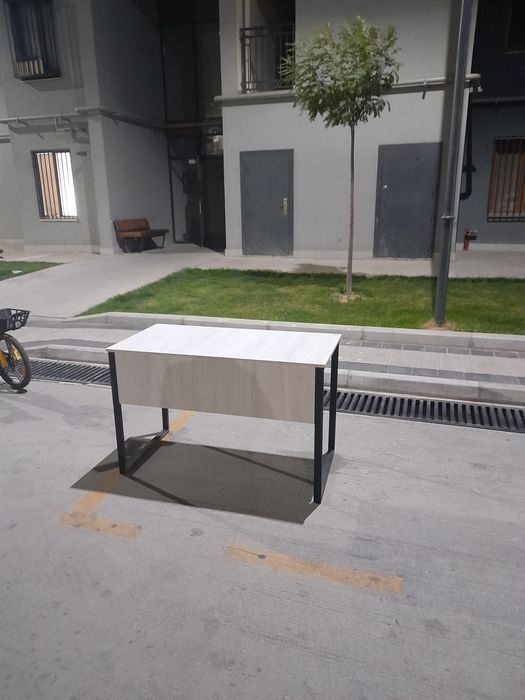 Парта, Иш столи, стол, стеляжлар ишлаб чикарувчидан, махсулот таййор