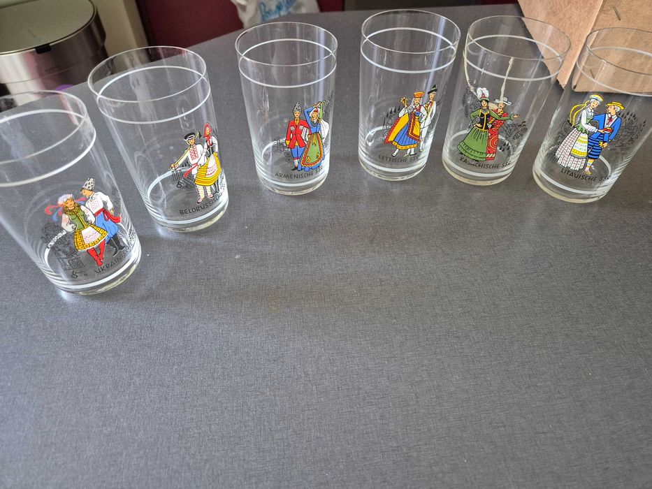 Стъклени чаши за безалкохолно/вода от ГДР