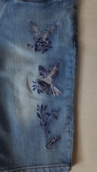 Blugi scurți brodați damă