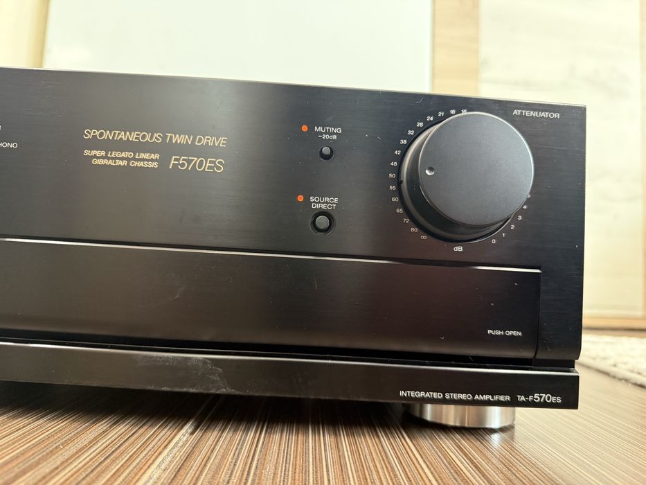 Sony TA-F570es Качествен стерео усилвател
