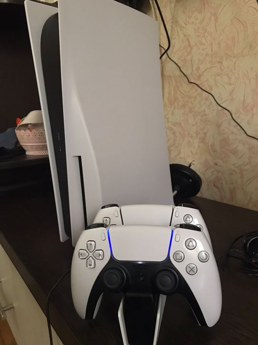 Ps5 продаю срочно