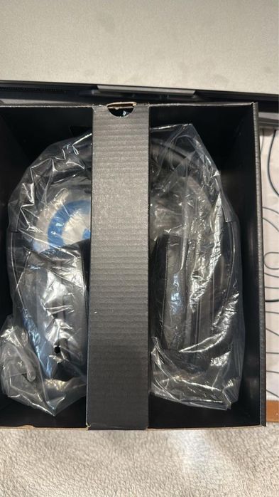 Наушники Logitech G935
