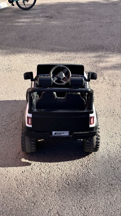 Детская электромашина внедорожник