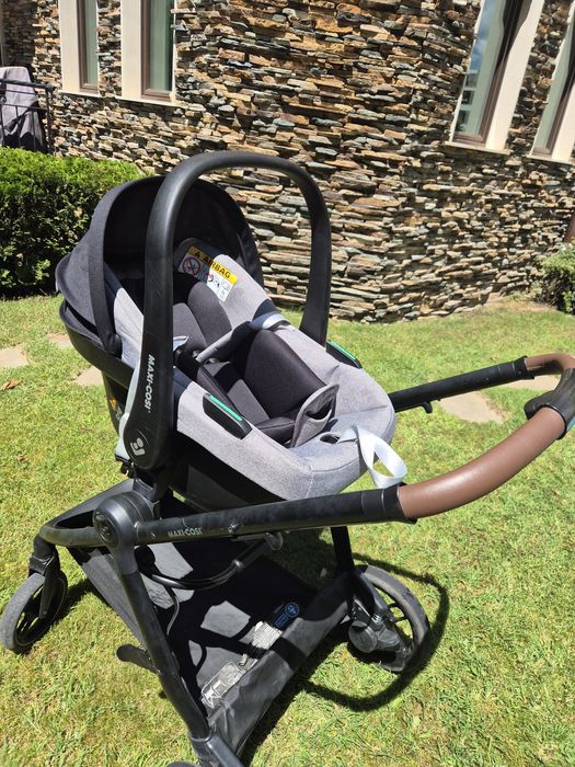 Детска количка Maxi cosi Zelia S 3 в 1, база  за кола Maxi Cosi Familyfix2, бебешки термочанти, памперси размер 2 и 3