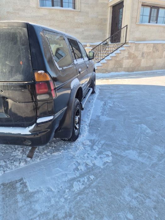 Продам митсубиси паджера спорт