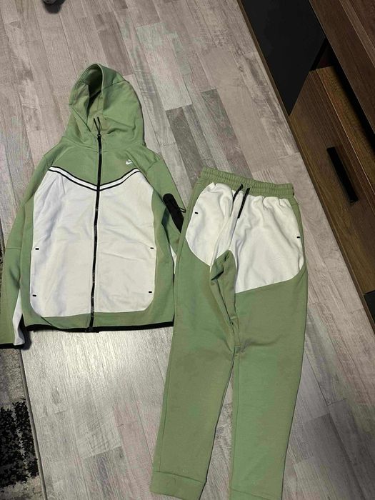 Екип на найк////