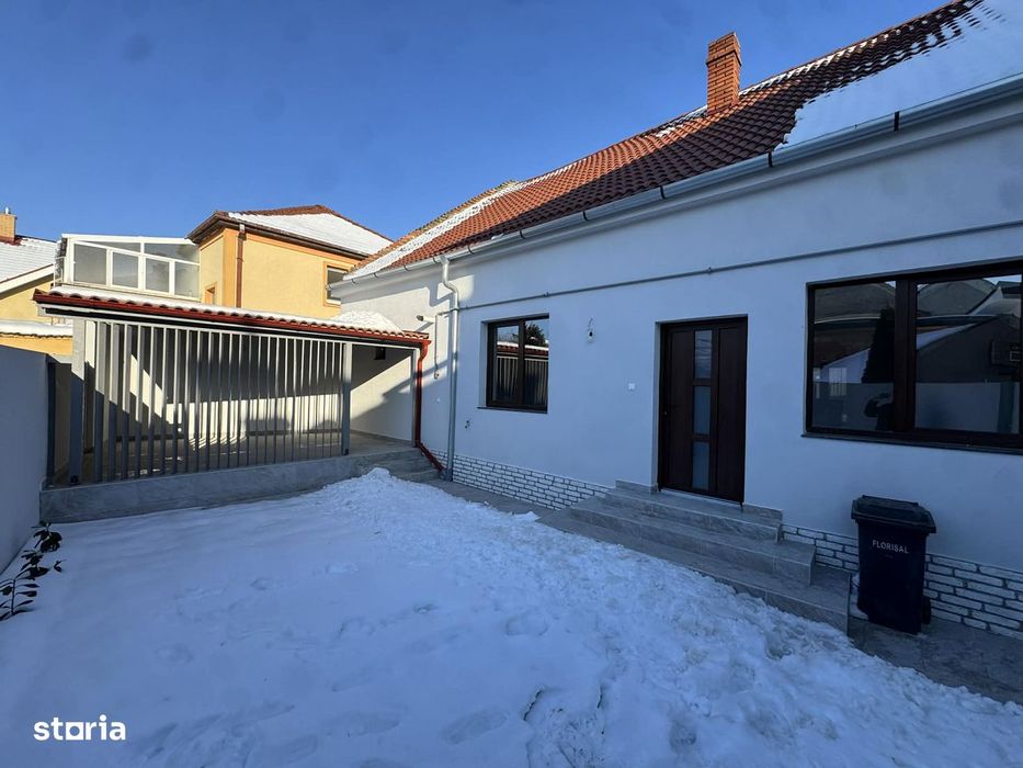 Casa renovata 2 camere + living , zona Piata Mica
