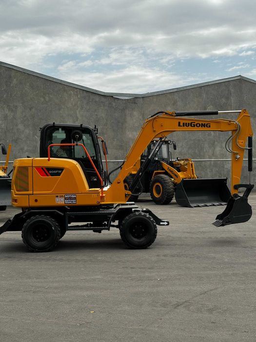 Mini ekskavator 906FW