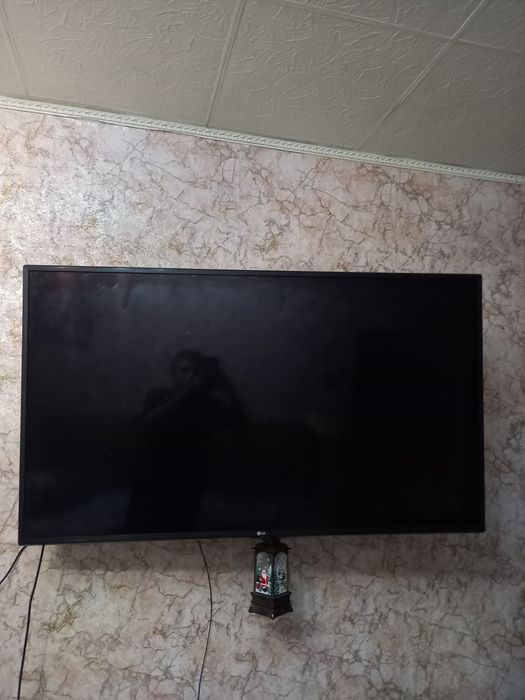 Продам телевизор LG