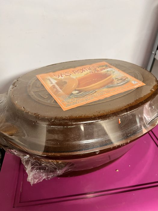 Vas roman nou sigilat pentru cuptor