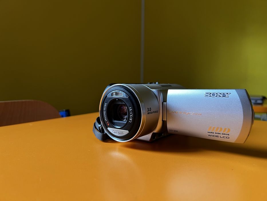 Уеб камера Logitech C920 Pro и Видеокамера Sony DCR-SR90E