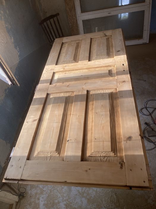 Reconditionez usi lemn/geamuri/mobilier din lemn