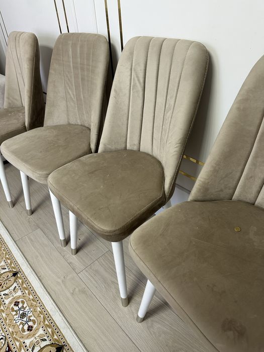 Стуль гостинный коичневый