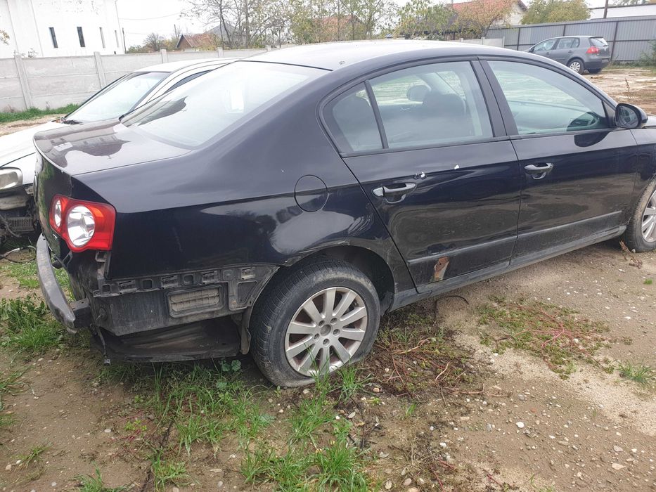 Bara Far Stop Usa Geam Aripa Oglinda Capota Trager VW Passat B6 1.9BKC