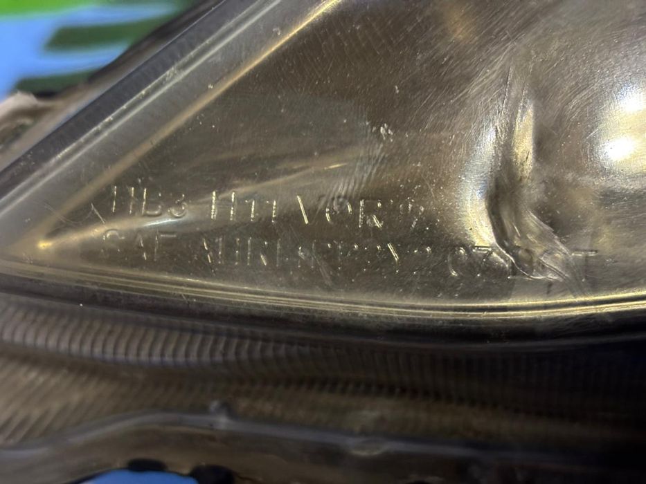 Камри 45  фара 2