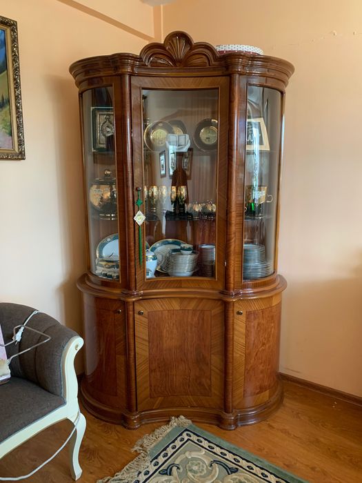 Гостиный гарнитур (буфет)