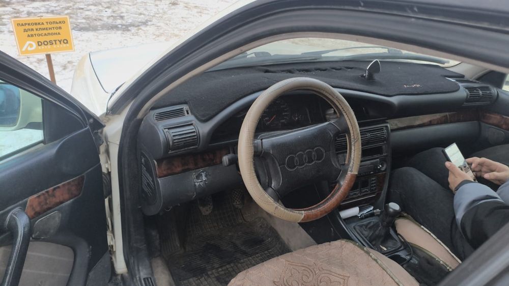 Ауди с4 2.6газ бензин