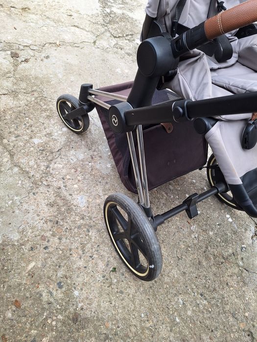 Количка Cybex priam със седалка и кош за новородено