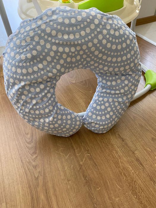 Възглавница за кърмене