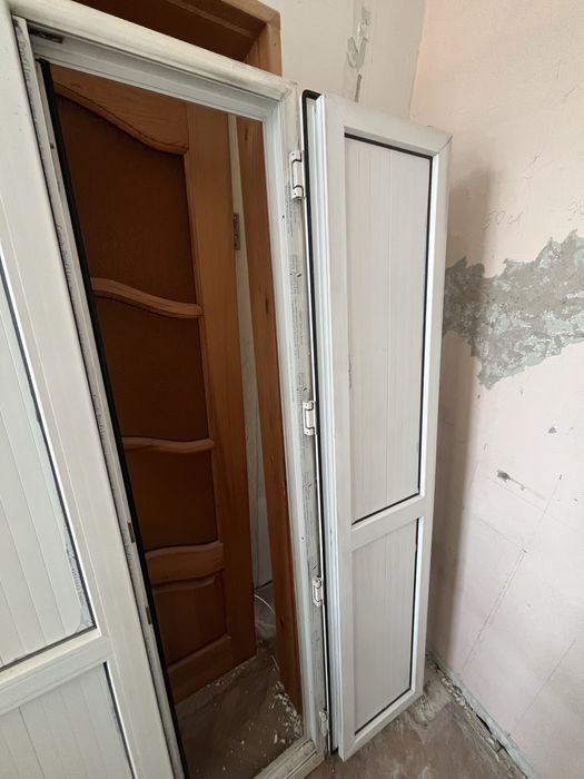 Дверь пластиковая