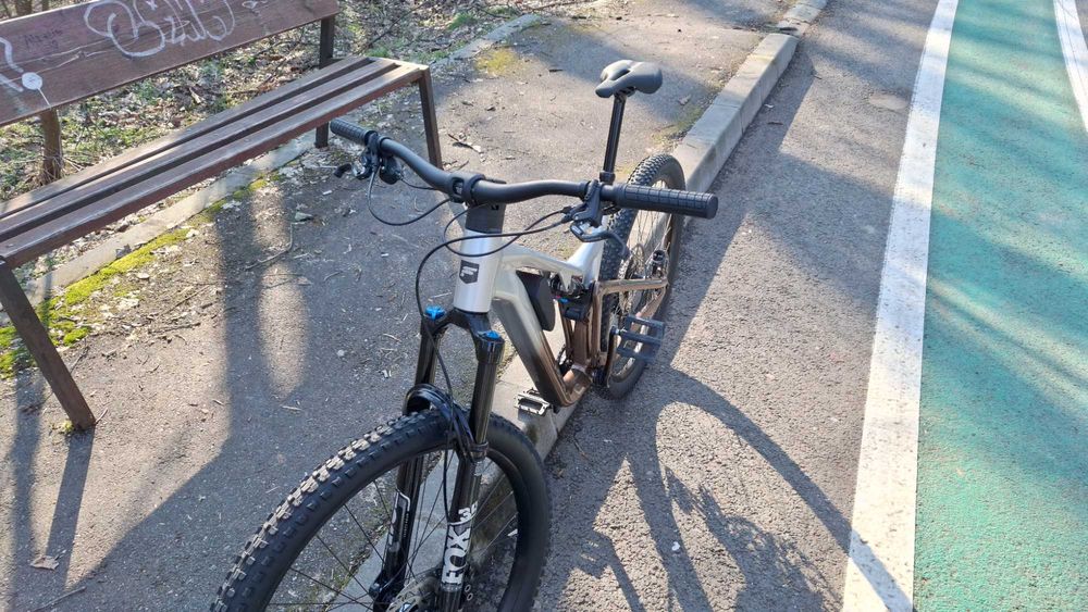 Bicicleta Full Suspension Focus Thron 6.9 29 Nepal Silver