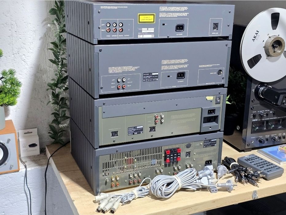 Linie audio REVOX ,seria B, deck, cd-player, amplificator, boxe tuner