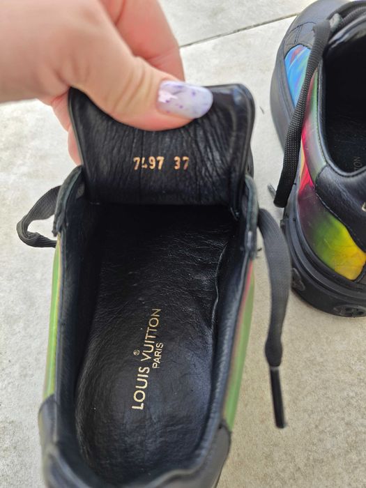 Vand adidași Louis Vuitton,  purtati de cateva ori. Mărimea 37,