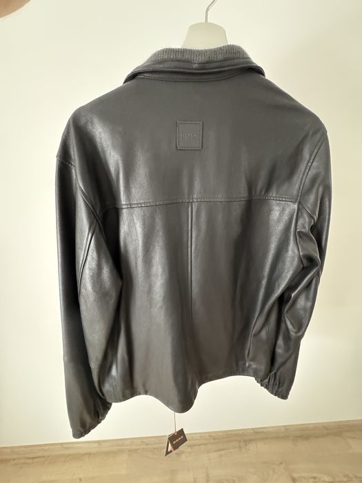 Geaca Boss piele noua! Marime 50 (M-L)