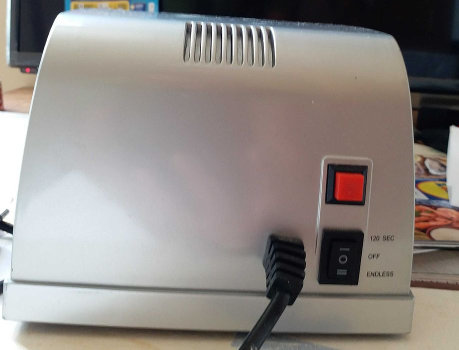 UV лампа за изпичане на лак