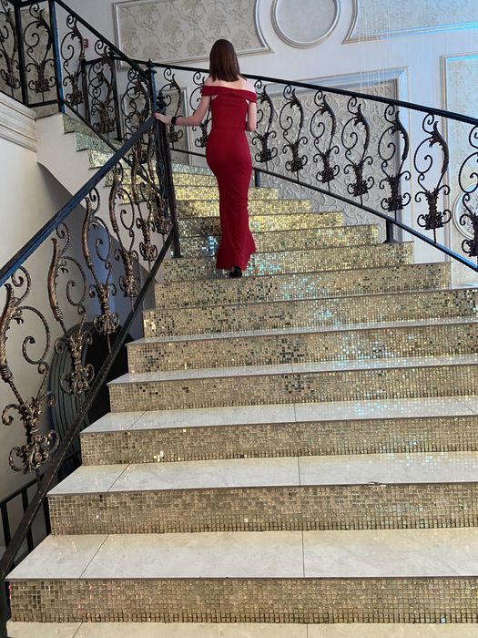 Платье вечернее