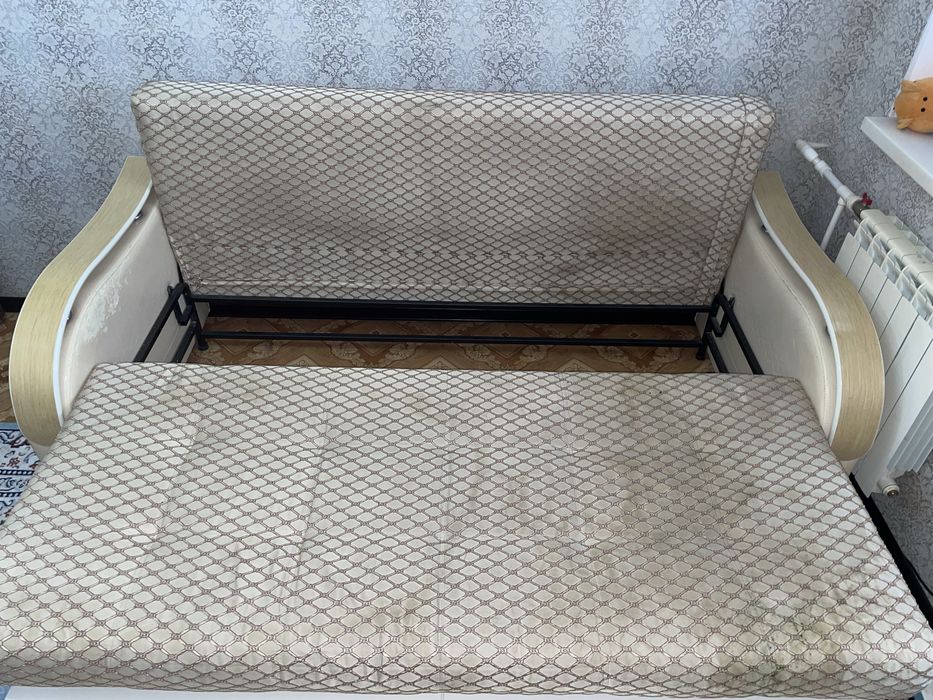 Диван және жұмсақ мебель химчисткасы