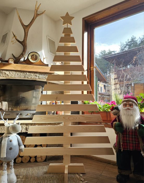 Коледна елха от дървени дъски