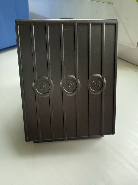 продам зарядка магнит для смартфонов+iwatch +наушники