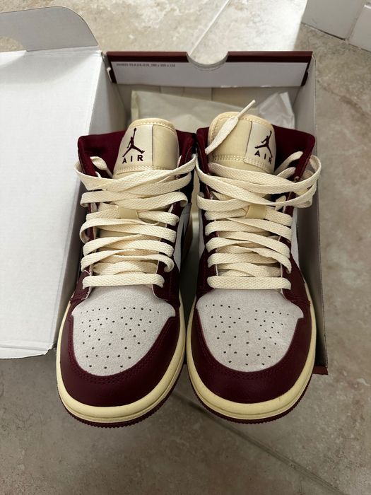 Nike Air Jordan 1 Mid SE