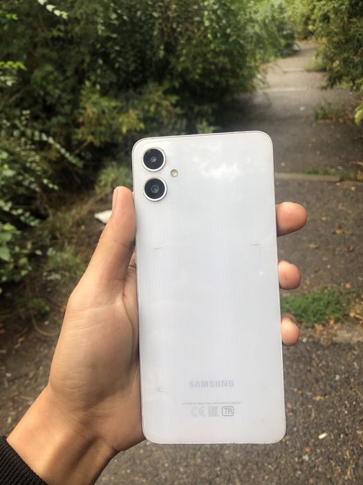 Продам Samsung galaxy a05 64gb