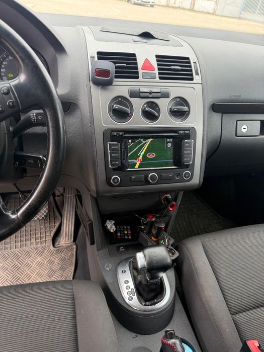 Volkswagen touran facelift 2009 1.9tdi DSG