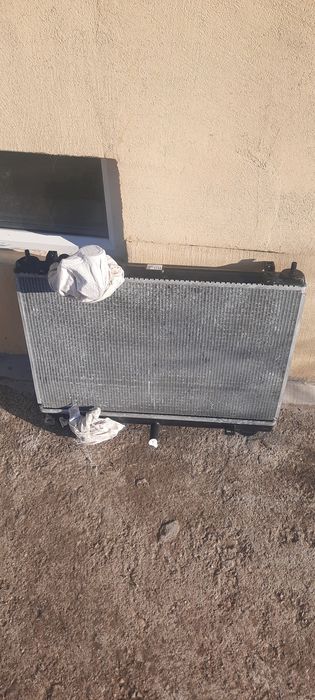 Продавам  Оригинален Японски воден радиатор за Сузуки Суйфт 1.2 >4 цил