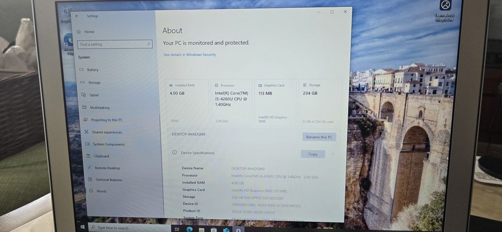 MacBook Air A1466 EMC 2632 – Отлично състояние с Windows 10